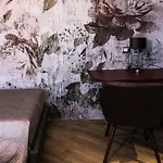 Vicolo Malavolta 7 And 住宿加早餐酒店 佩达索