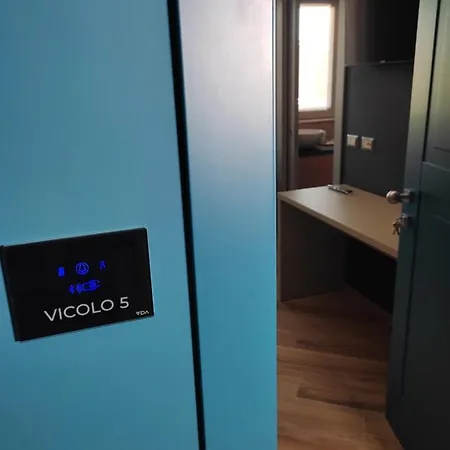 לינה וארוחת בוקר Vicolo Malavolta 7 And