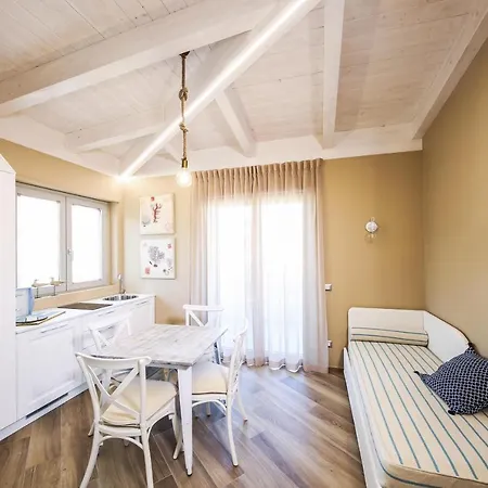 Vicolo Malavolta 7 And 4* ペダーゾ