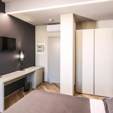 ベッド・アンド・ブレックファスト Vicolo Malavolta 7 And ペダーゾ