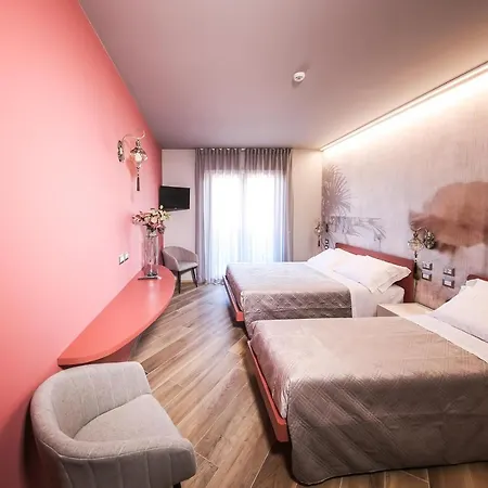 Vicolo Malavolta 7 And 4* ペダーゾ