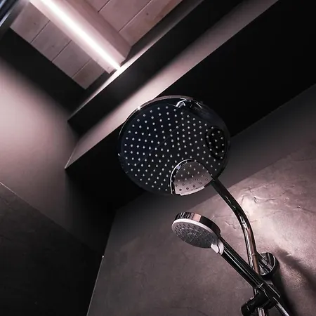 Vicolo Malavolta 7 And ペダーゾ