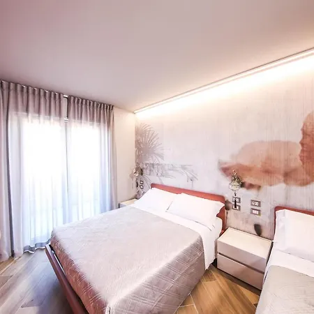 Oda ve Kahvaltı Vicolo Malavolta 7 And 4*