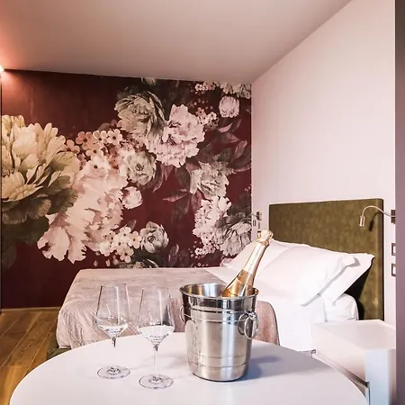 Vicolo Malavolta 7 And ベッド・アンド・ブレックファスト ペダーゾ