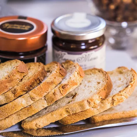 Vicolo Malavolta 7 And ペダーゾ