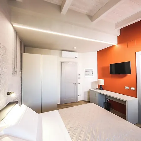 Vicolo Malavolta 7 And 4* ペダーゾ