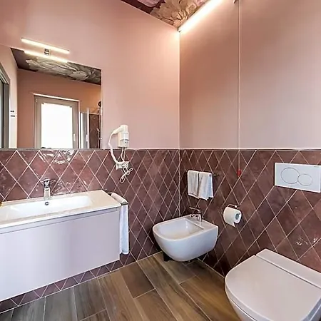 Vicolo Malavolta 7 And 4* 佩达索