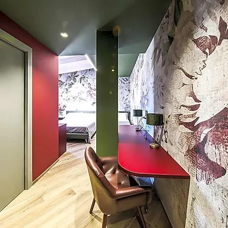 Vicolo Malavolta 7 And 住宿加早餐酒店 4*